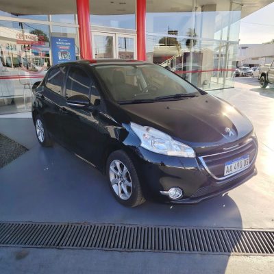 PEUGEOT 208 ALLURE 1.6N TOUCHSCREEN | 2016 | 106.728 km