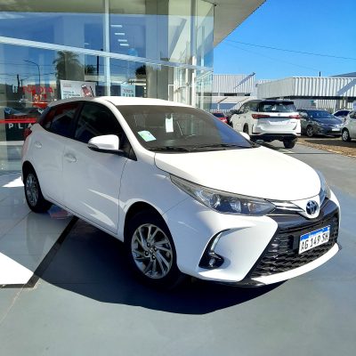TOYOTA YARIS XLS 1.5 6M/T 5P | Año 2023 | 40.000 km